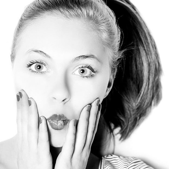 Meet Your Posher, Gabrielle! - Picture 2 of 3